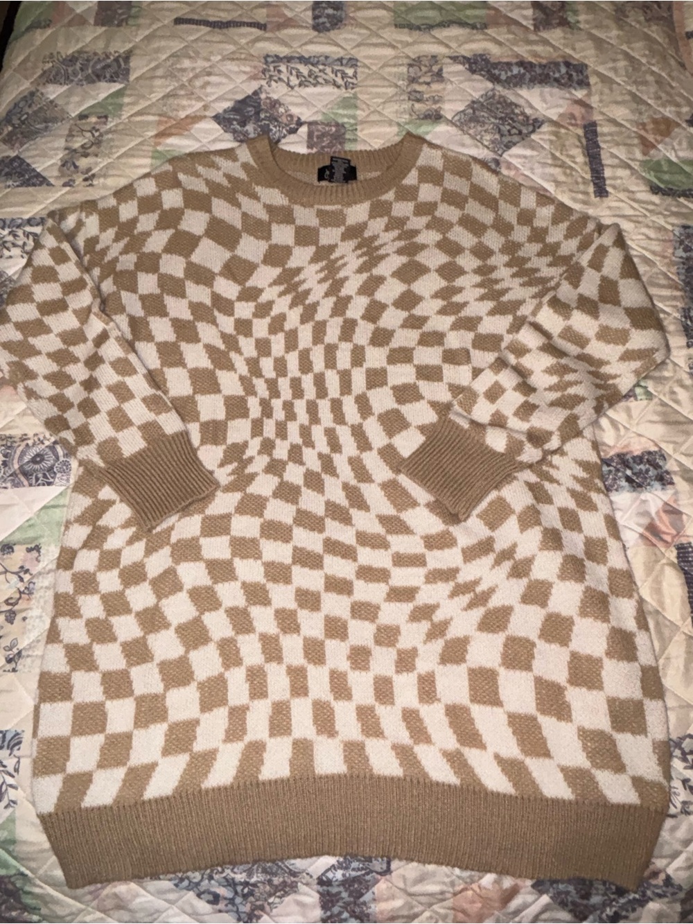Beige & Cream Checkerboard Crewneck Sweater - Women's